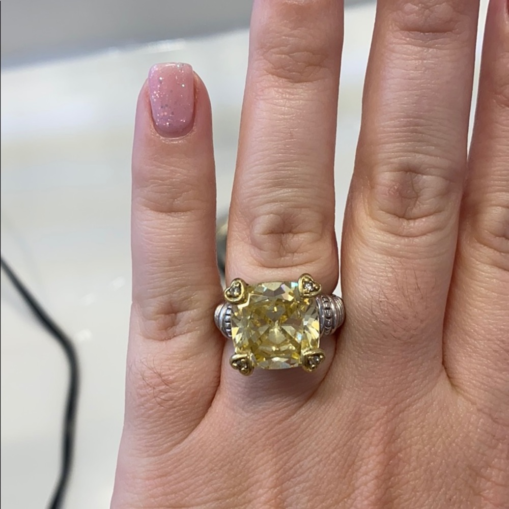 Authentic pre owned canary crystal ring